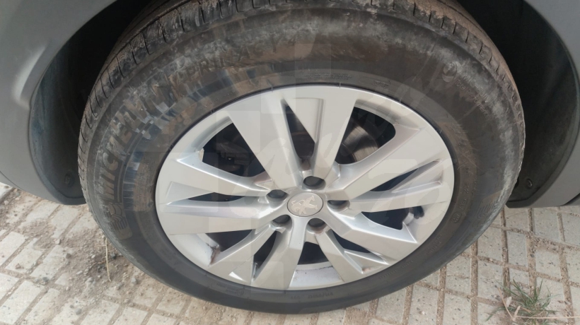 PEUGEOT 3008 1.5 HDI 130 CV AUTOMÁTICO