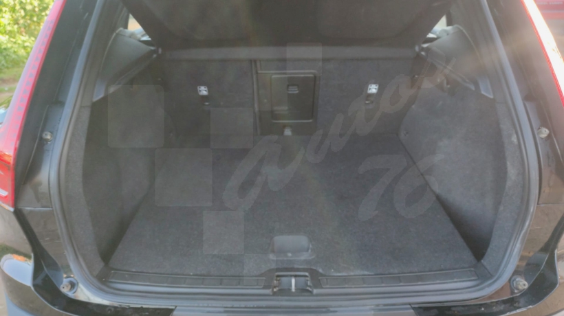 VOLVO XC40 D 150 CV