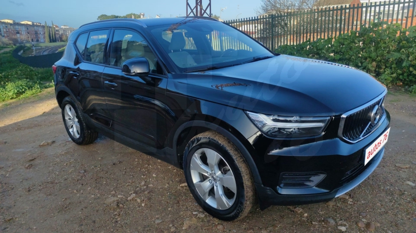 VOLVO XC40 D 150 CV