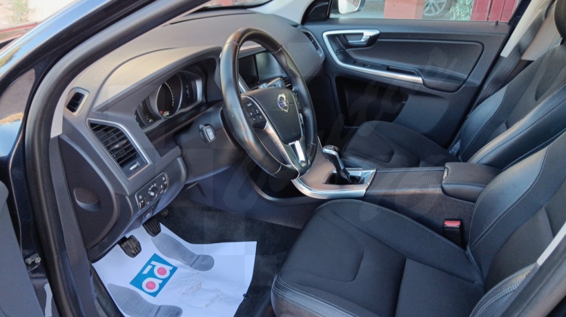 VOLVO XC60 2.0 D 190 CV