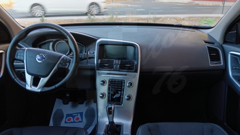 VOLVO XC60 2.0 D 190 CV