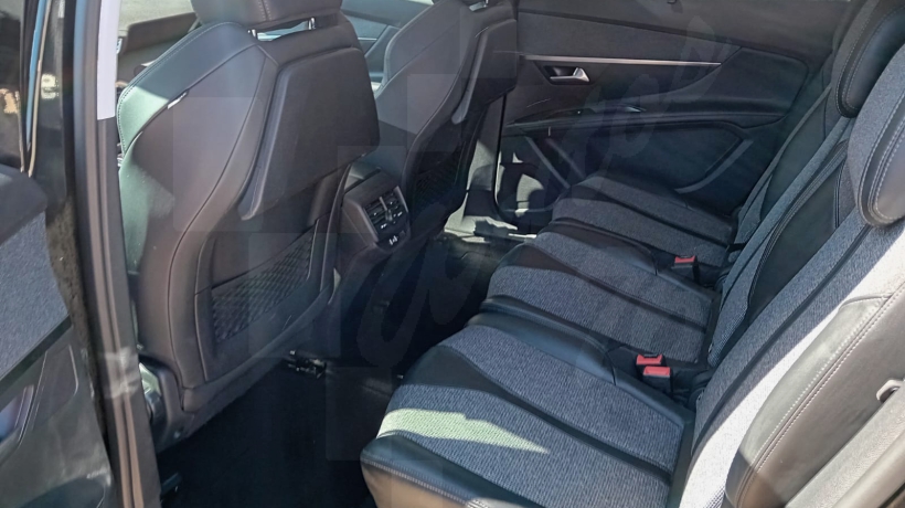 PEUGEOT 5008 1.5 HDI 130 CV 7 PLAZAS
