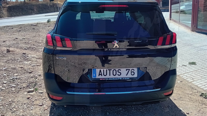 PEUGEOT 5008 1.5 HDI 130 CV 7 PLAZAS