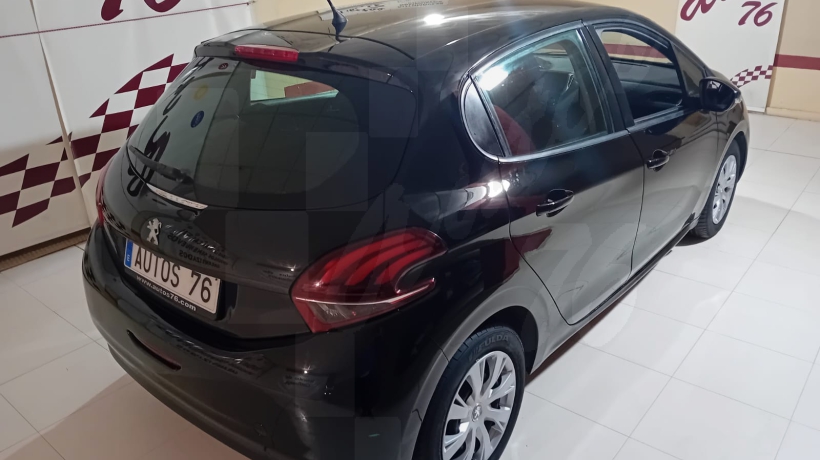 PEUGEOT 208 1.6 HDI 75 CV