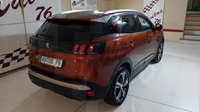 PEUGEOT 3008 1.5 HDI 130 CV