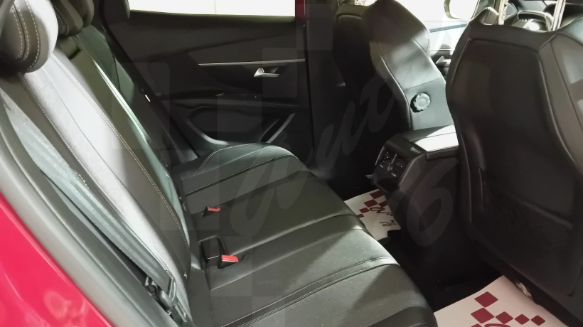PEUGEOT 3008 1.5 HDI 130 CV
