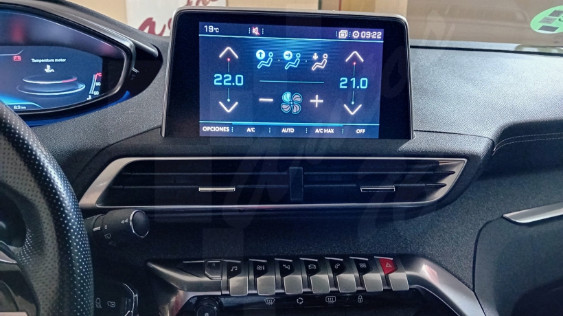 PEUGEOT 3008 1.5 HDI 130 CV