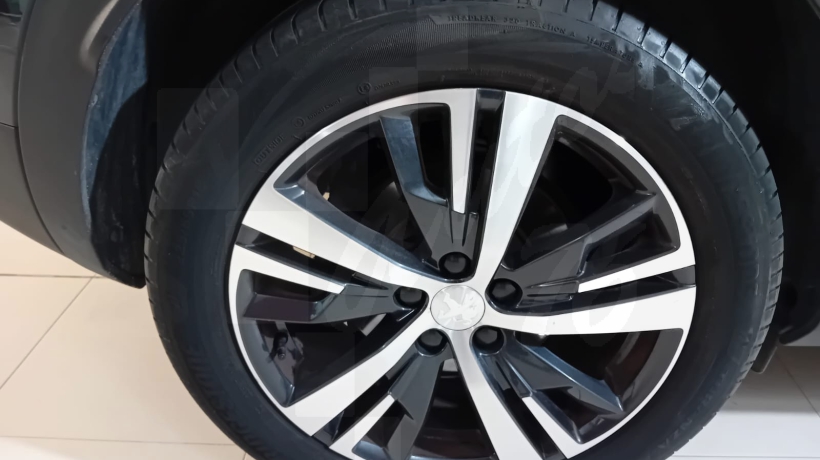 PEUGEOT 3008 1.5 HDI 130 CV