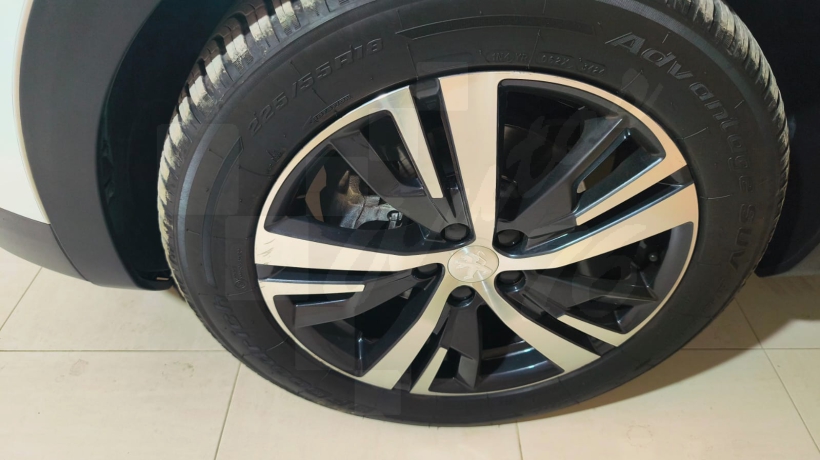 PEUGEOT 3008 1.5 HDI 130 CV AUTOMÁTICO