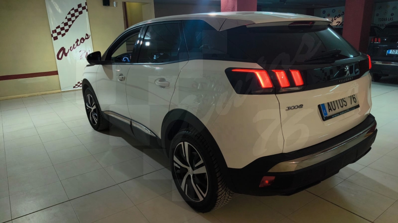 PEUGEOT 3008 1.5 HDI 130 CV AUTOMÁTICO