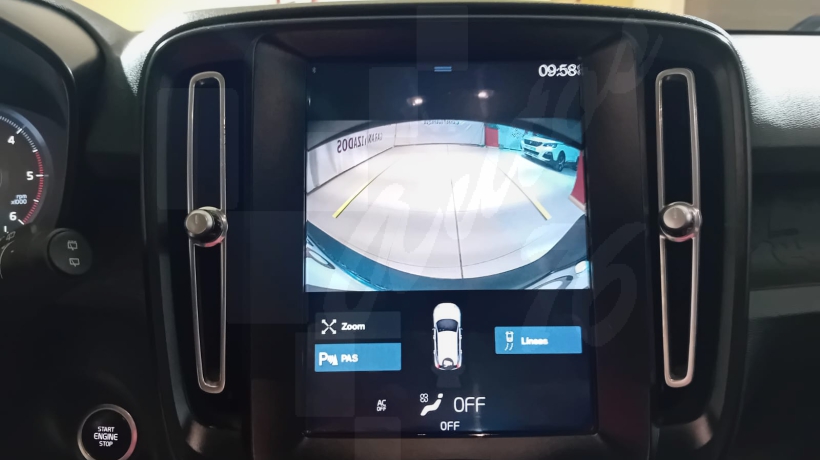 VOLVO XC40 2.0 D3 150 CV 