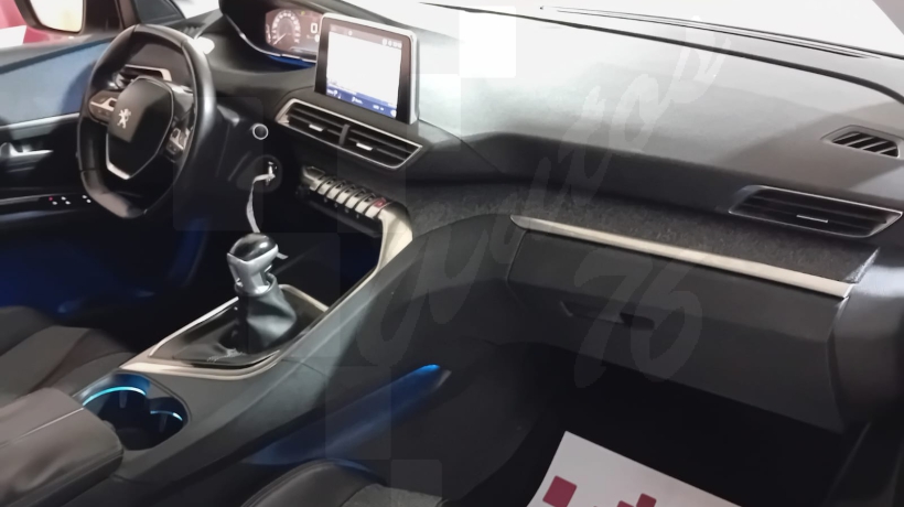 PEUGEOT 3008 1.5 HDI 130 CV