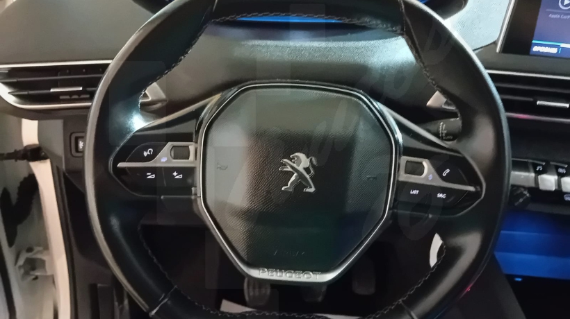 PEUGEOT 3008 1.5 HDI 130 CV