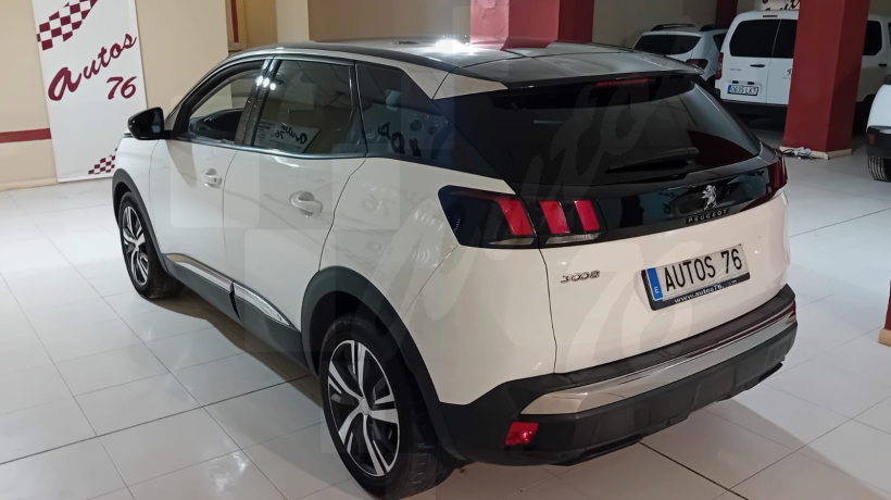 PEUGEOT 3008 1.5 HDI 130 CV