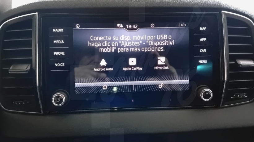 SKODA KAROQ 2.0 TDI 150 CV 4X4 AUTOMÁTICO SKODA KAROQ 2.0 TDI 150 CV 4X4 AUTOMÁTICO