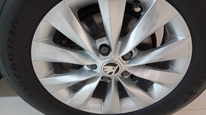 SKODA KAROQ 2.0 TDI 150 CV 4X4 AUTOMÁTICO SKODA KAROQ 2.0 TDI 150 CV 4X4 AUTOMÁTICO