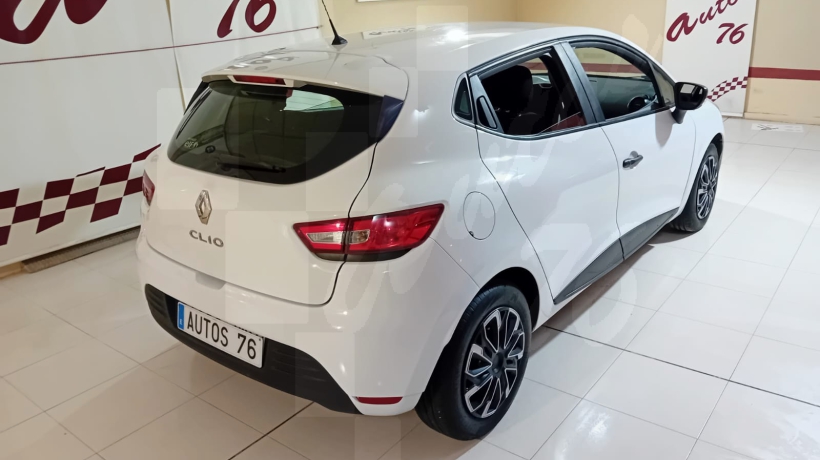 RENAULT CLIO 1.2 i 75 CV