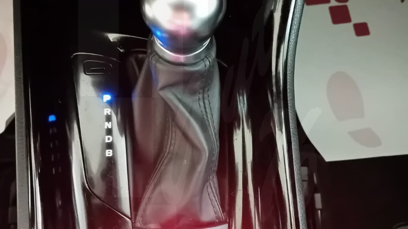 TOYOTA C-HR 1.8 125 H  AUTOMÁTICO