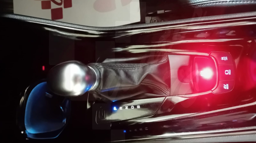 TOYOTA C-HR 1.8 HÍBRIDO 125 H 122 CV  AUTOMÁTICO