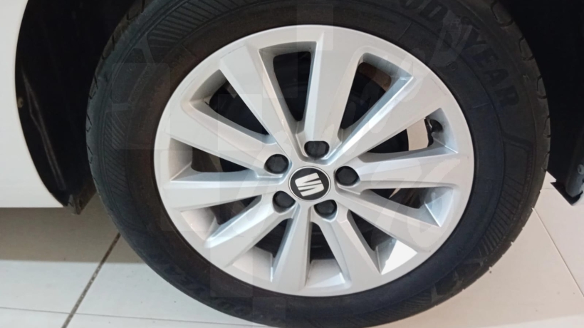 SEAT IBIZA 1.0 i 80 CV