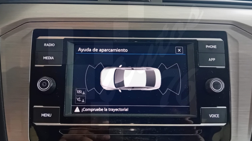 VOLKSWAGEN PASSAT 2.0 TDI 122 CV AUTOMÁTICO