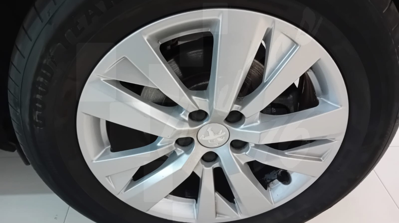 PEUGEOT 3008 1.5 HDI 130 CV