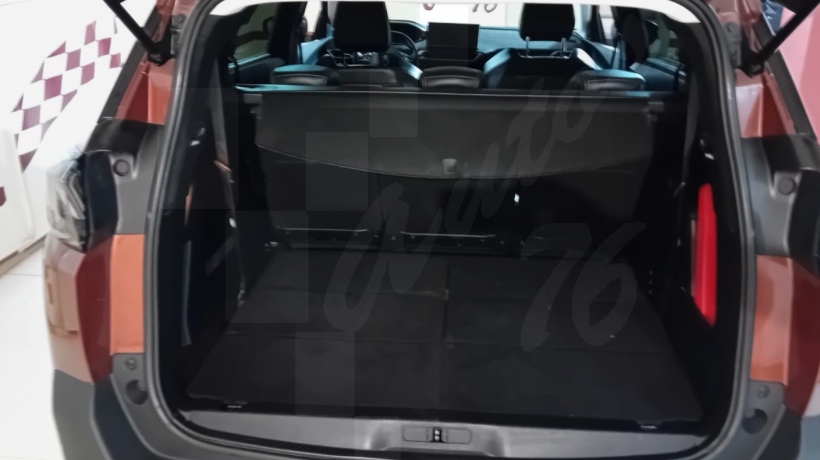 PEUGEOT 5008 1.5 HDI 130 CV 7 PLAZAS