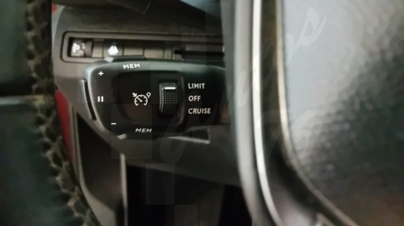 PEUGEOT 5008 1.5 HDI 130 CV 7 PLAZAS