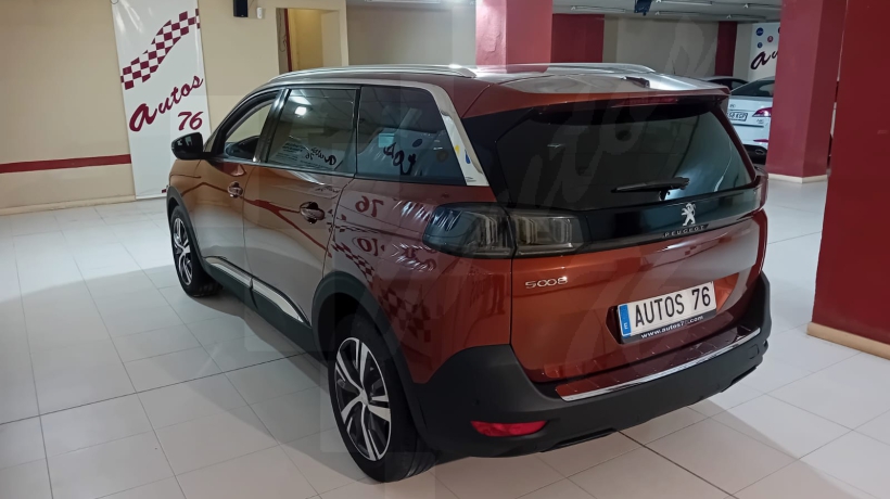 PEUGEOT 5008 1.5 HDI 130 CV 7 PLAZAS