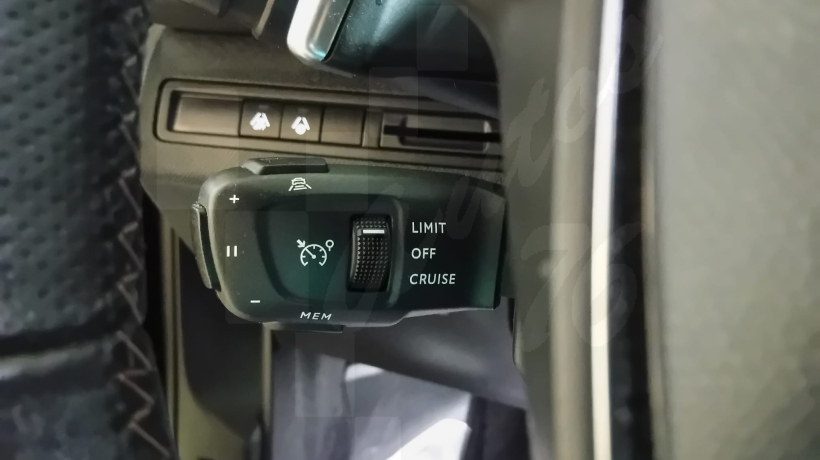 PEUGEOT 3008 1.5 HDI 130 CV AUTOMÁTICO