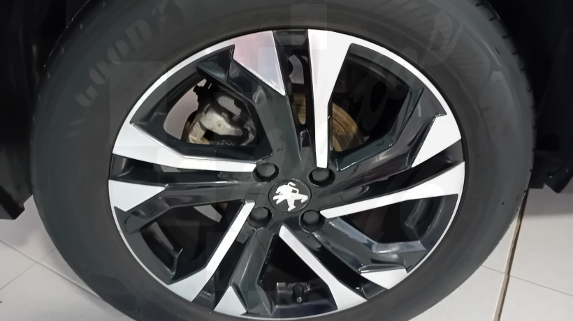 PEUGEOT 2008 1.5 HDI 130 CV