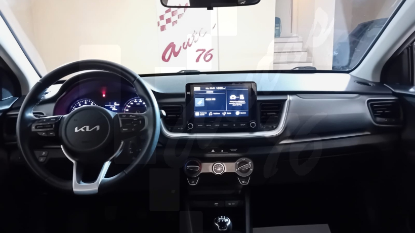 KIA STONIC 1.2 i 84 CV