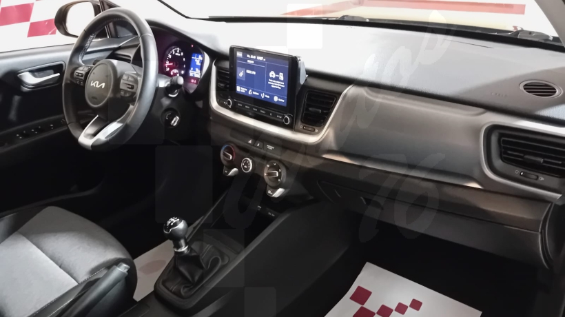KIA STONIC 1.2 i 84 CV