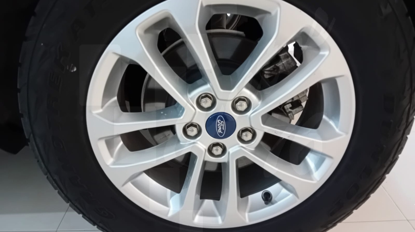 FORD KUGA 1.5 TDCI 120 CV AUTOMÁTICO