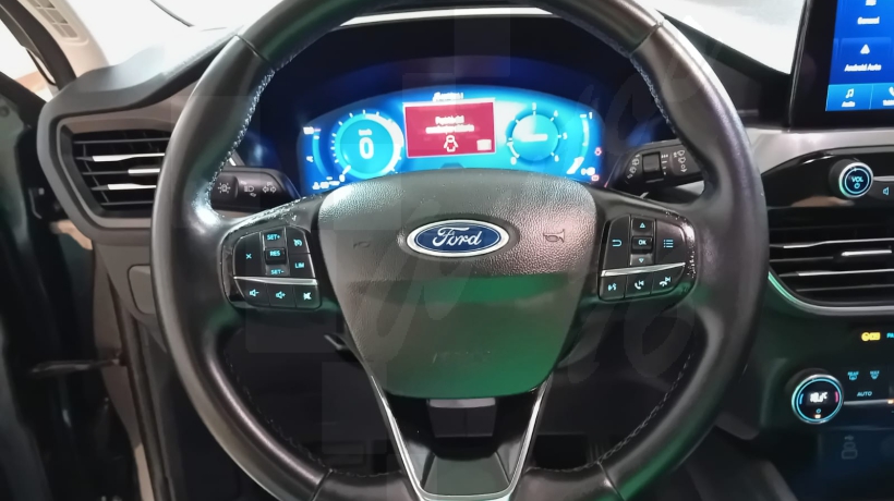 FORD KUGA 1.5 TDCI 120 CV AUTOMÁTICO